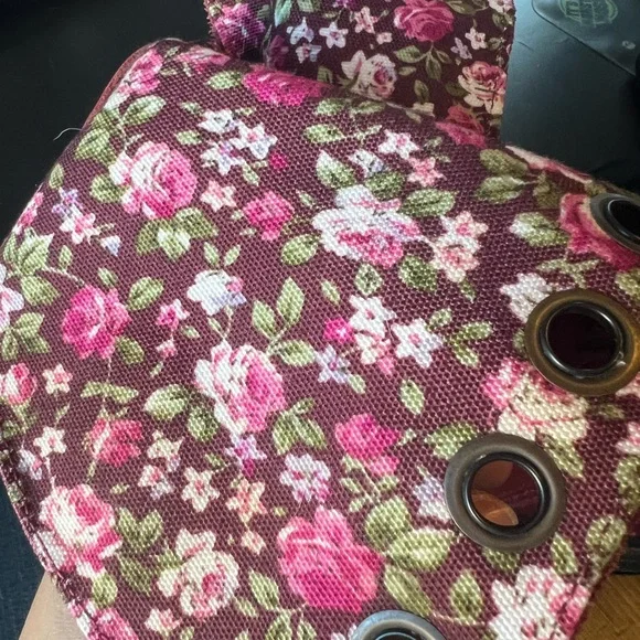 Dr. Martens 12-eyelet boot. Size 8 - Picture 12 of 12